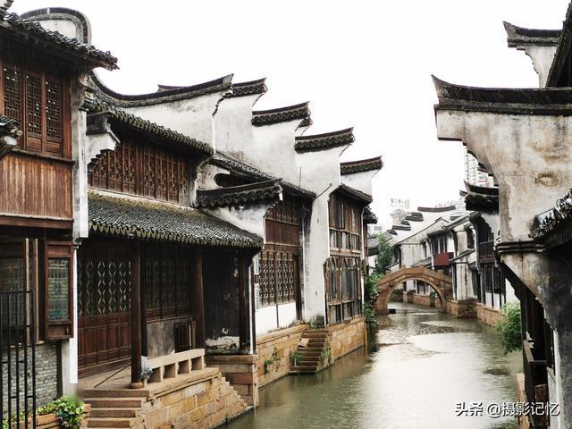 苏州一游客称摊贩强买强卖还辱骂人,当地:已经查处,曾多次处罚